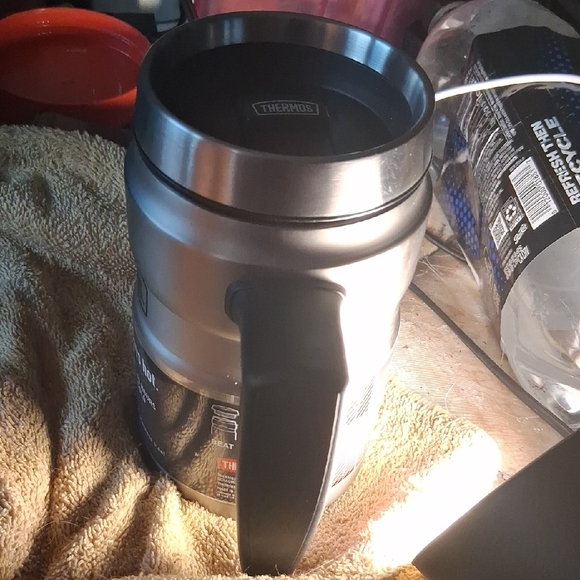 Thermos Silver and Black Insulated Mug - Picture 3 of 4